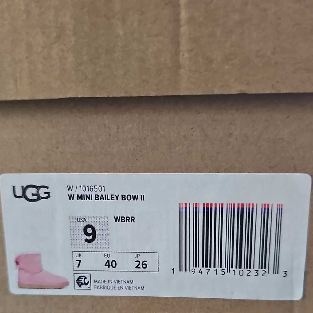 UGG Pink Women's Boots - Picture 7 of 8